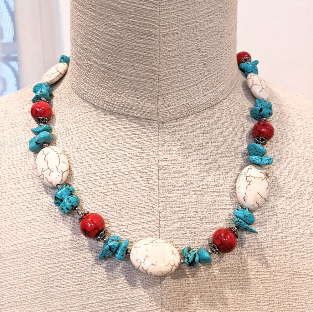 Turquoise necklace Boho Southwest red white buffalo Howlite blue 21" new cowgirl
